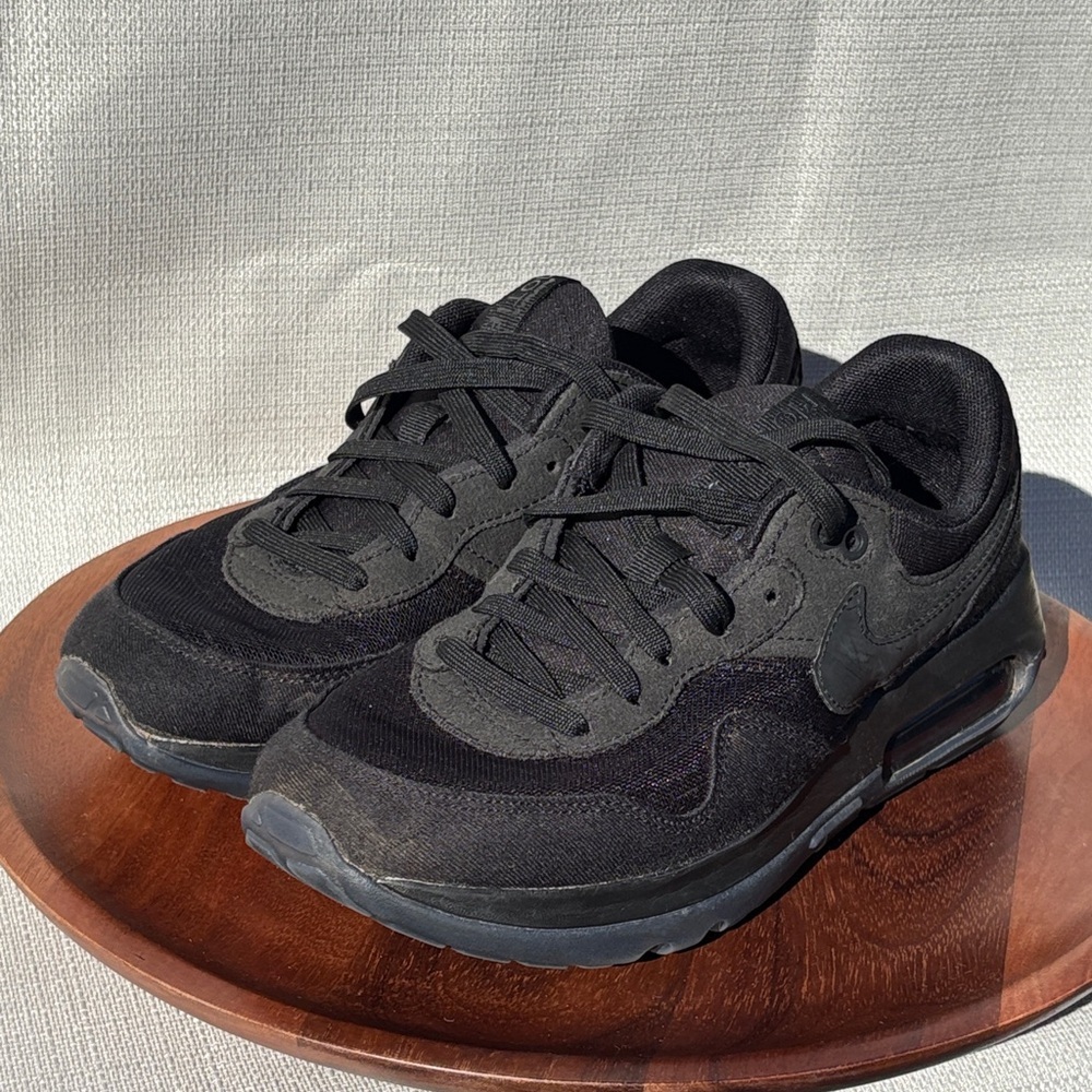 Nike Air Max Motif Black/Black/Anthracite Grade School Boys' Shoe